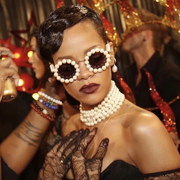 Chanel Vintage Runway Pearls Spring Summer 1994 Sunglasses Made In Italy - Picture 15 of 16